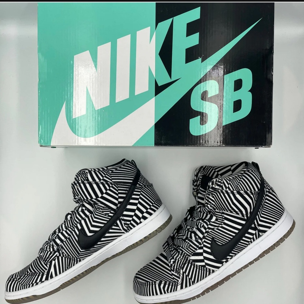 Nike SB Dunk High Premium CONCEPT CAR "Dazzle" BRAND NEW 100% AUTHENTIC